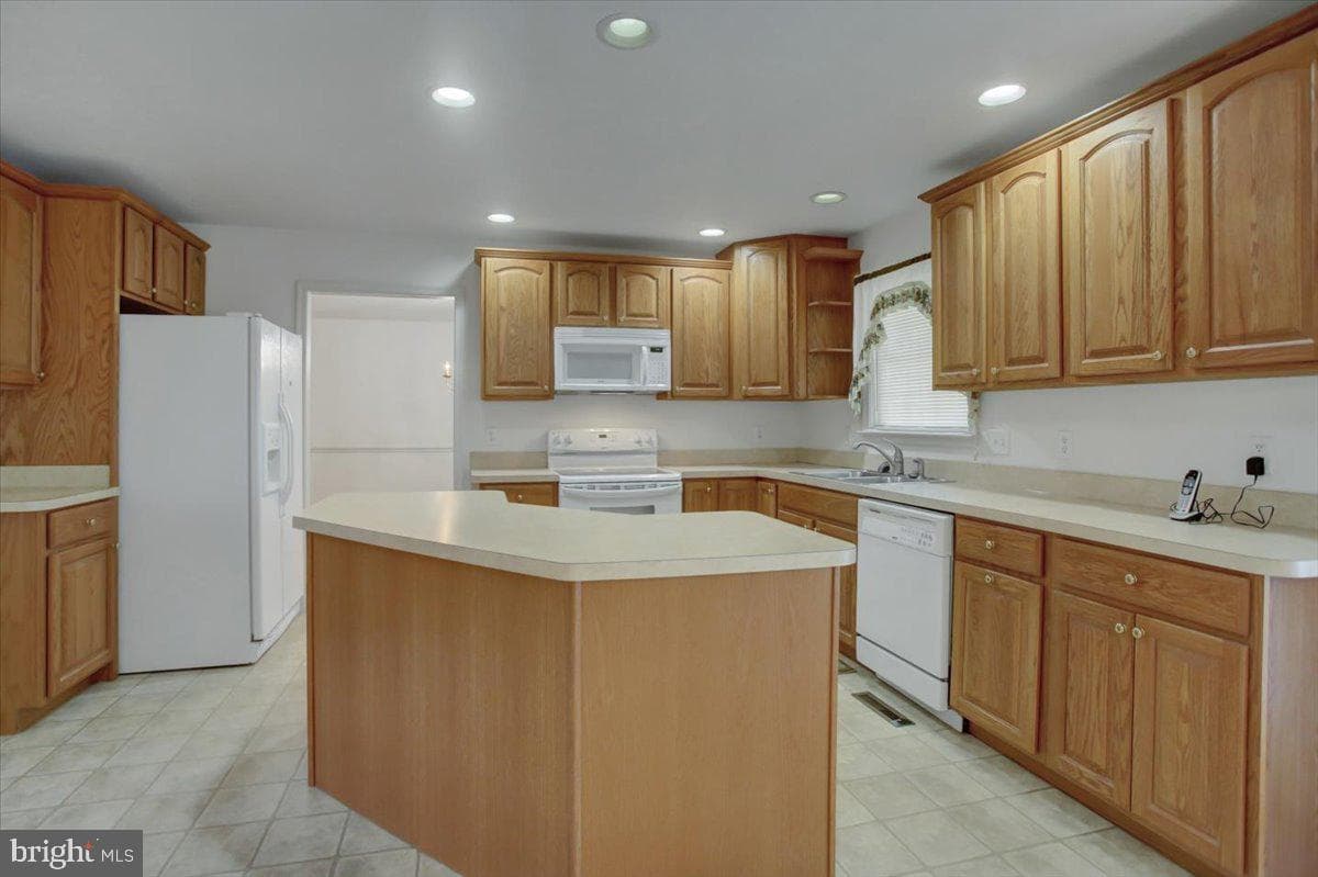 822 Lindia Road photo 17