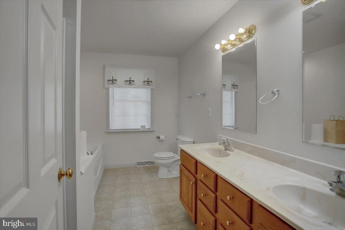 822 Lindia Road photo 34