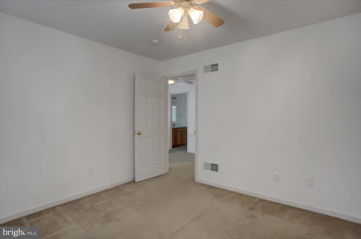 822 Lindia Road photo 37