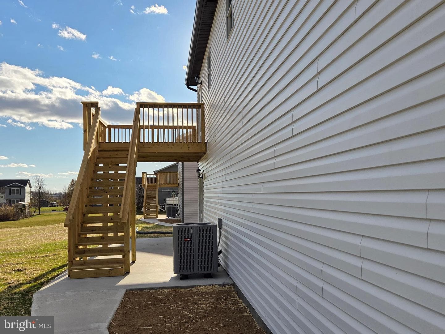 255 Grove Drive photo 2