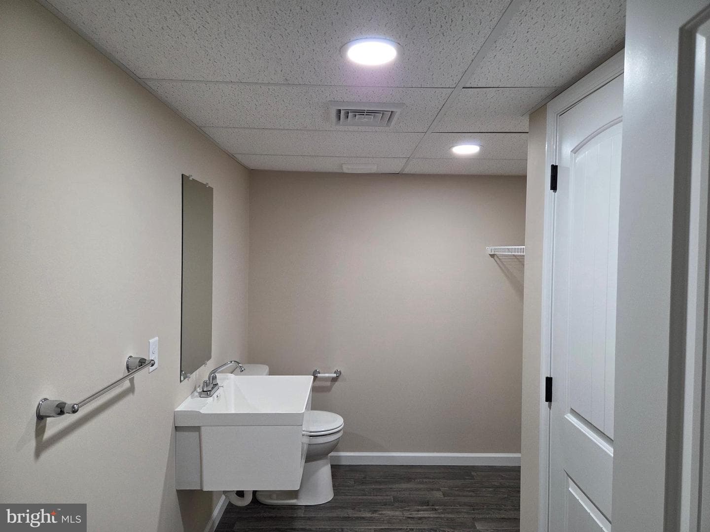 255 Grove Drive photo 8