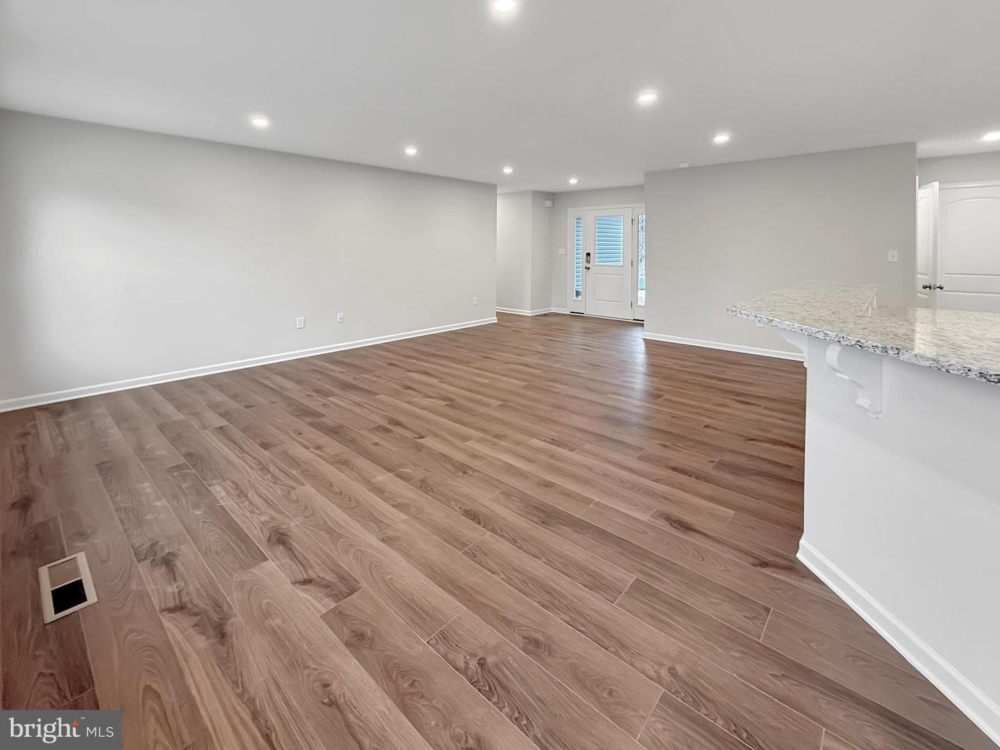 5877 Buchanan Drive photo 5