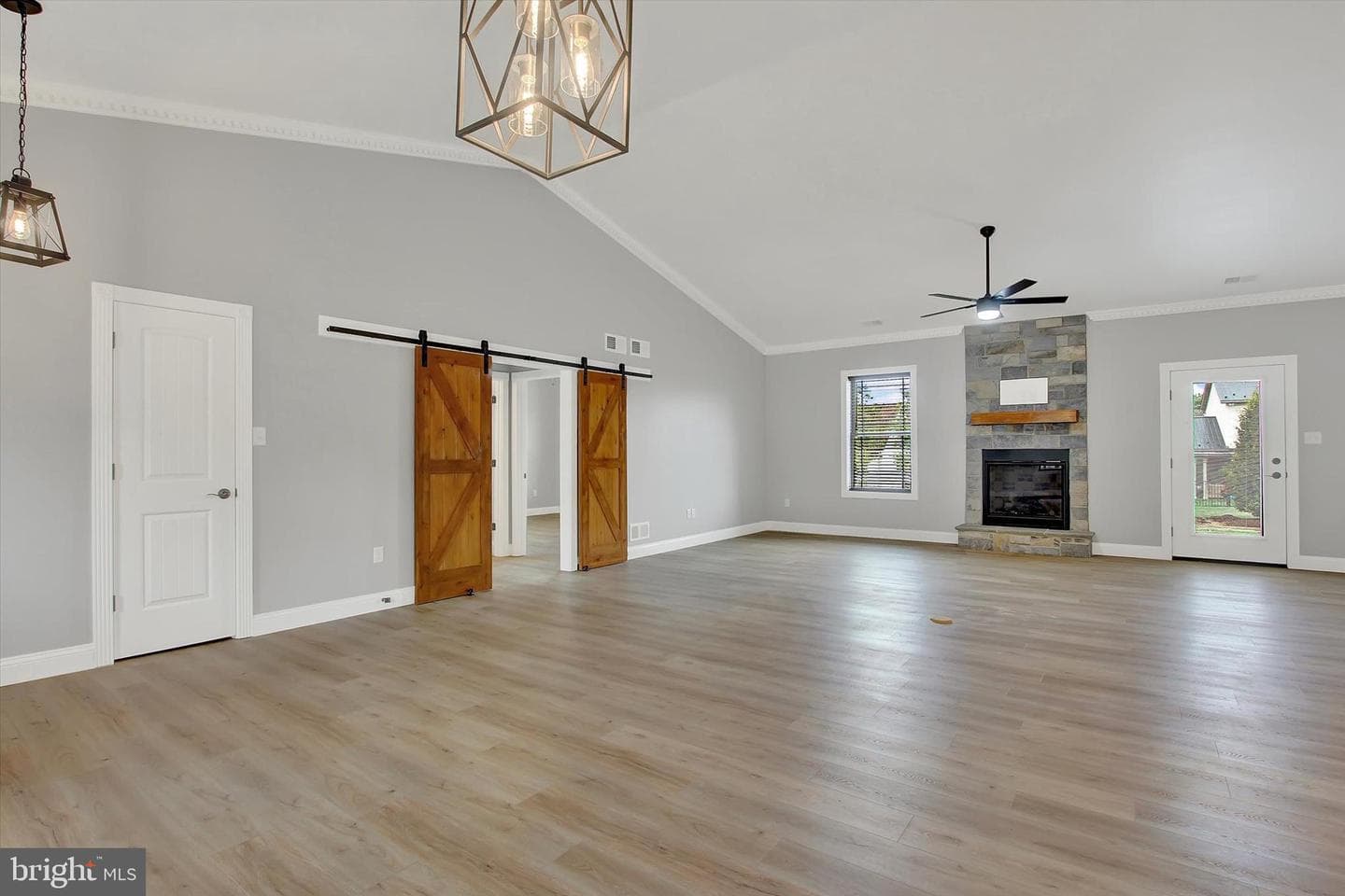 13189 Seneca Drive photo 10