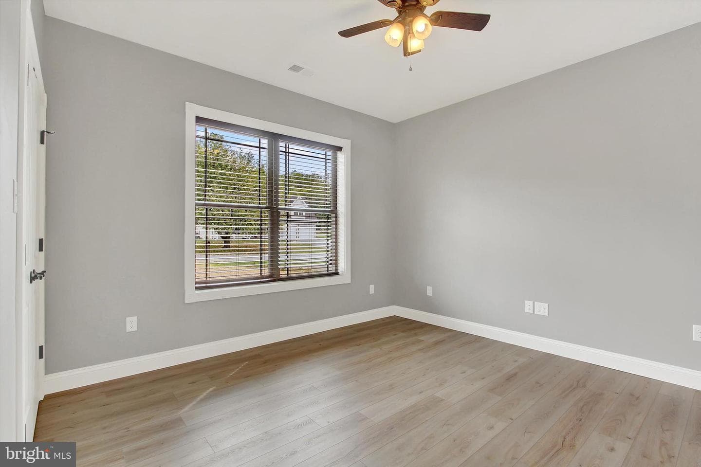 13189 Seneca Drive photo 29