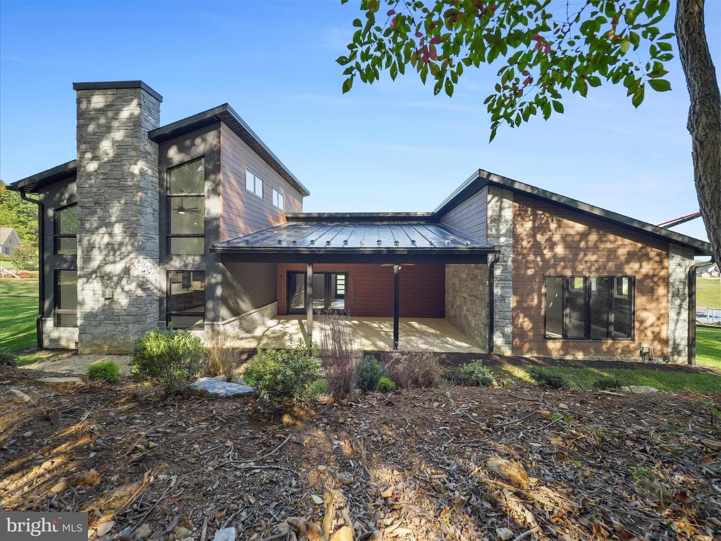 1868 Carrera Drive photo 3