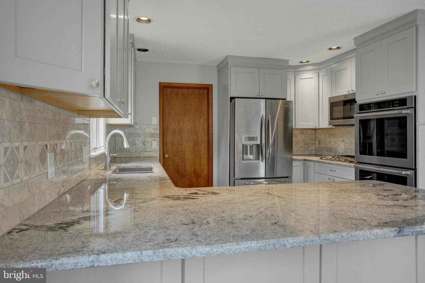 10050 Mccreary Road photo 23