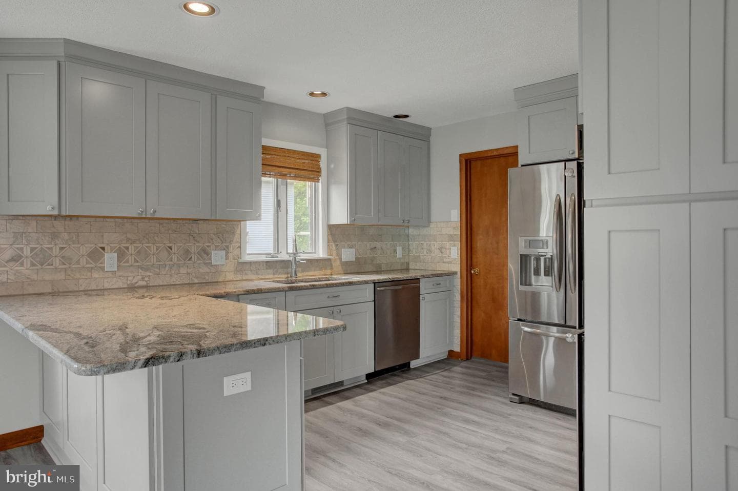 10050 Mccreary Road photo 27