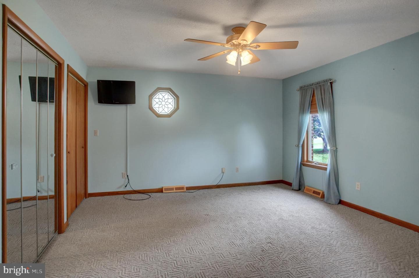 10050 Mccreary Road photo 36
