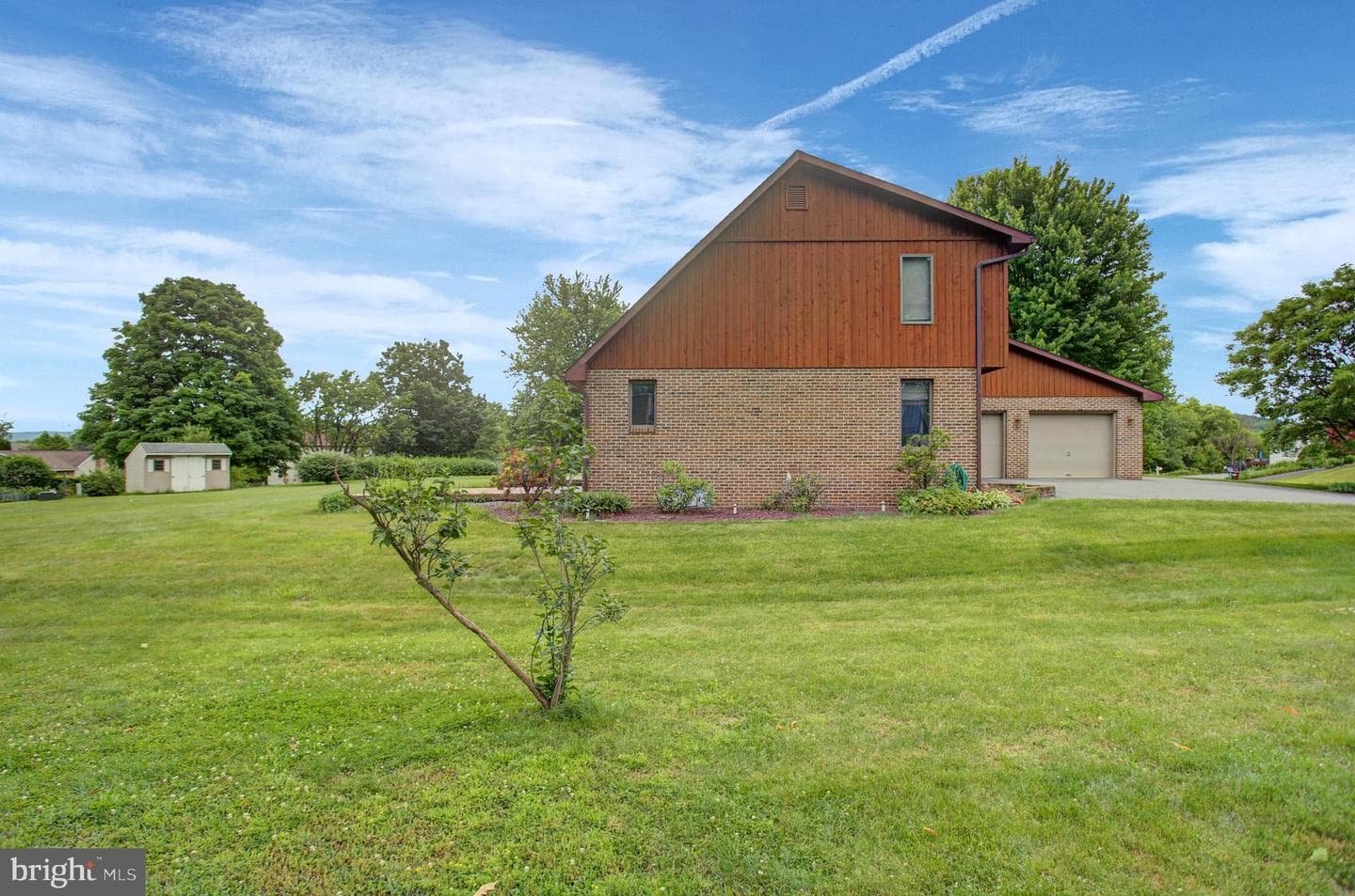 10050 Mccreary Road photo 4
