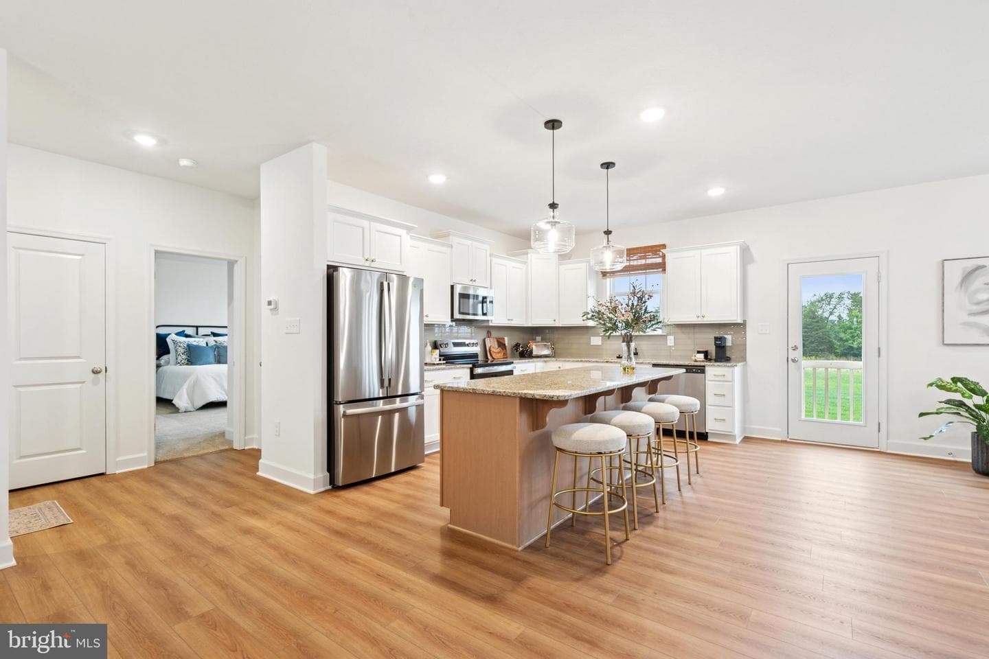 1520 Falcon Ln # 251 photo 5