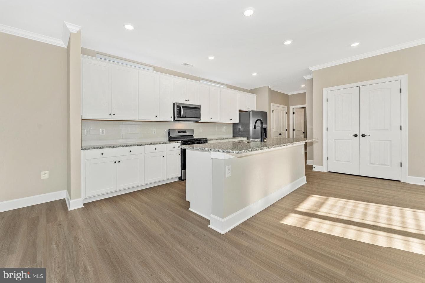 504 Abigail Ave photo 12