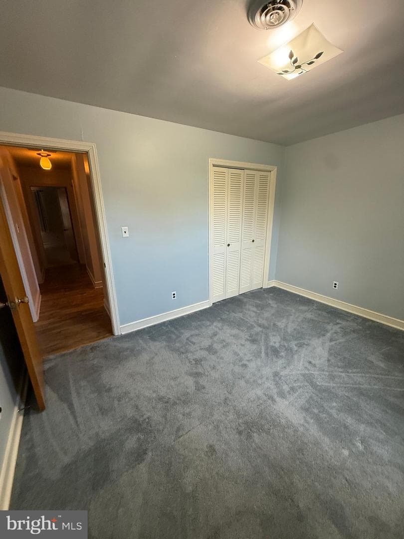 300 N Franklin Street photo 24