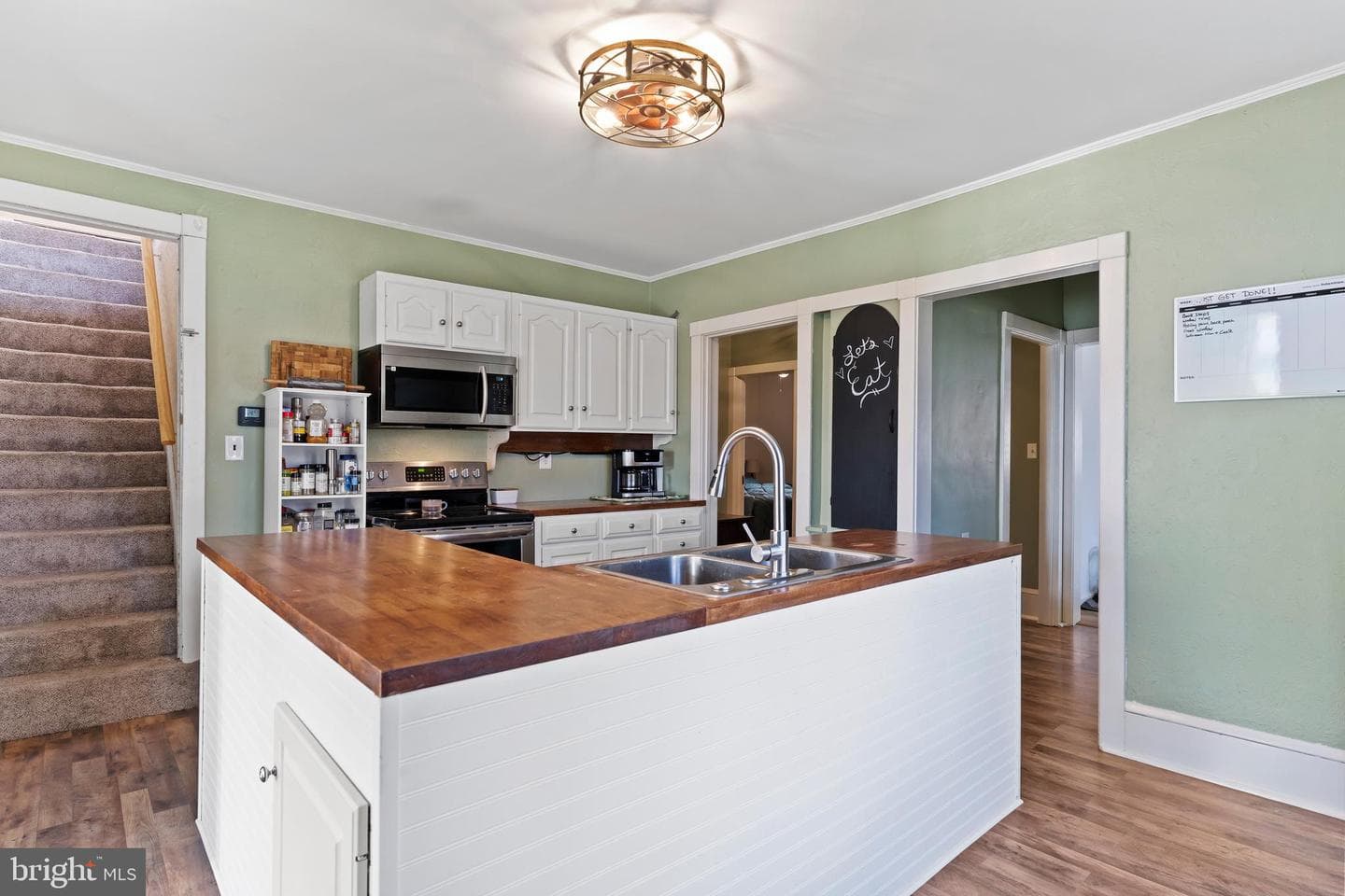 1447 Scotland Avenue photo 4