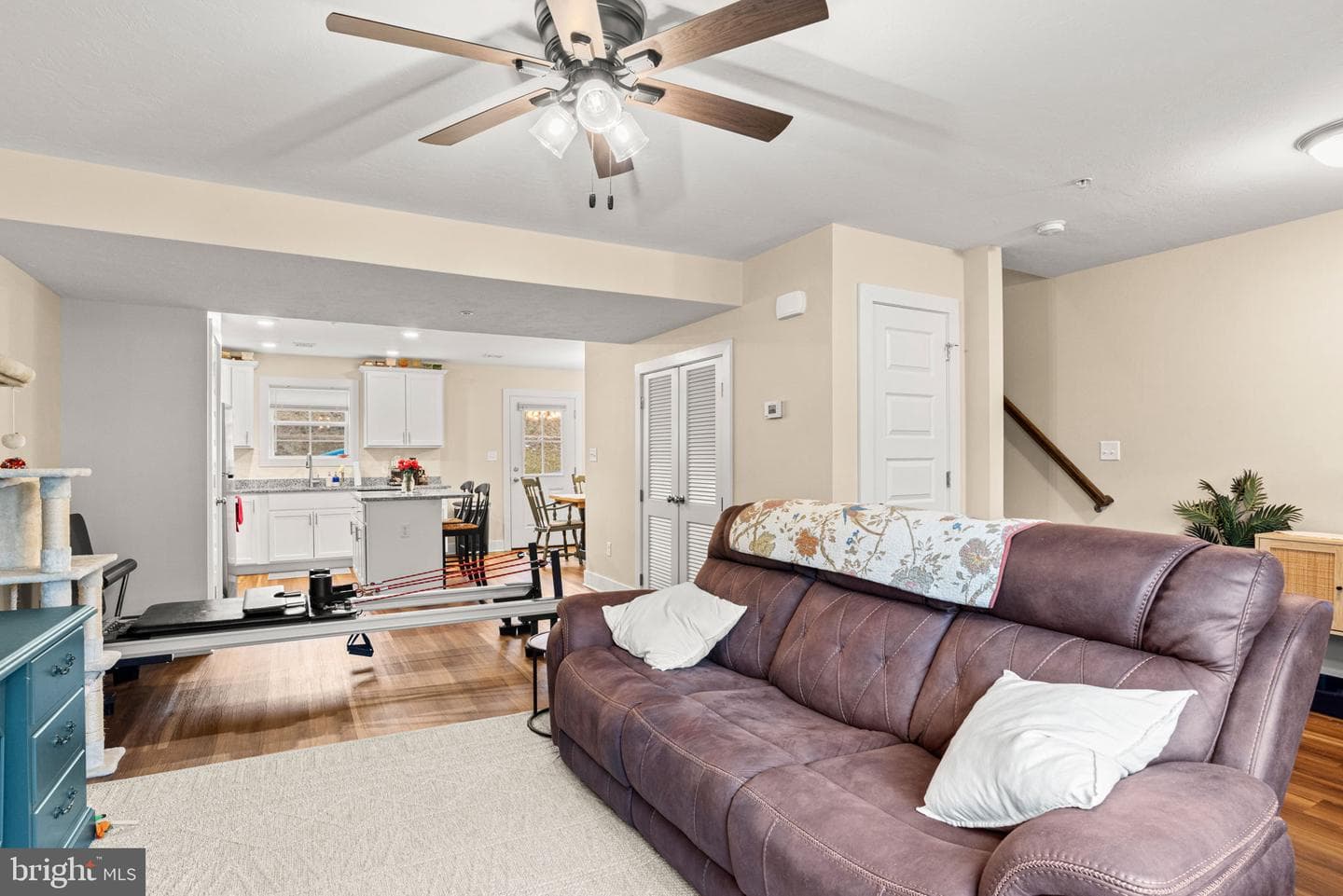 8796 Hillside Way photo 8
