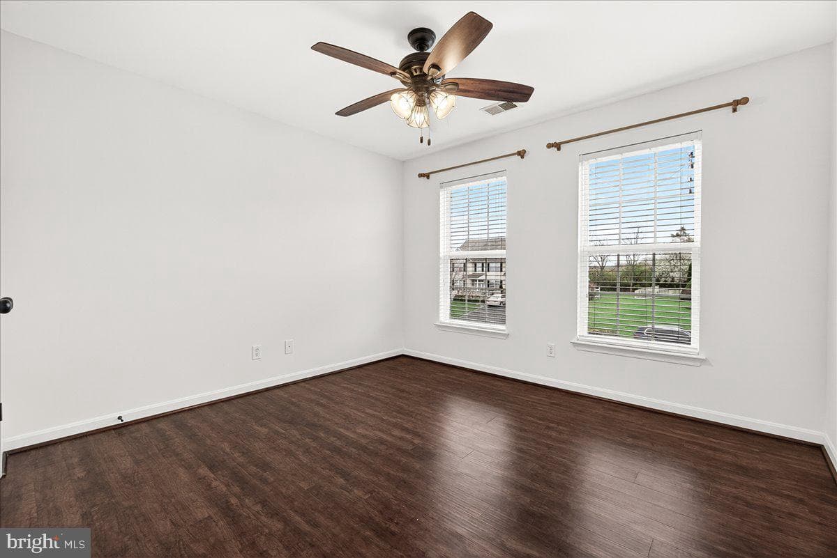 603 N Shannon photo 26