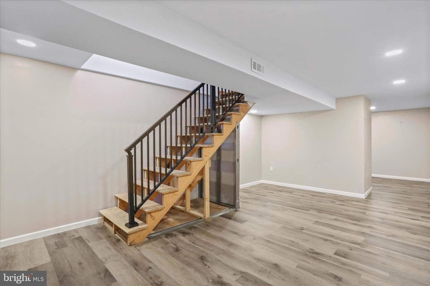 47 Emerald Drive photo 39