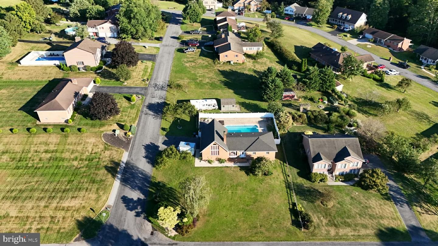 47 Emerald Drive photo 5
