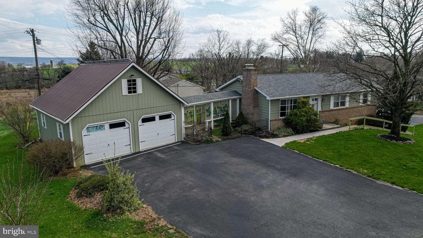 824 Fox Meadow Road, Chambersburg