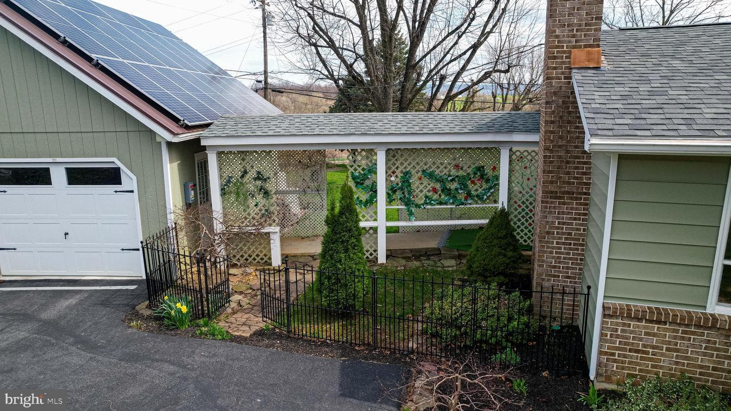 824 Fox Meadow Road photo 43