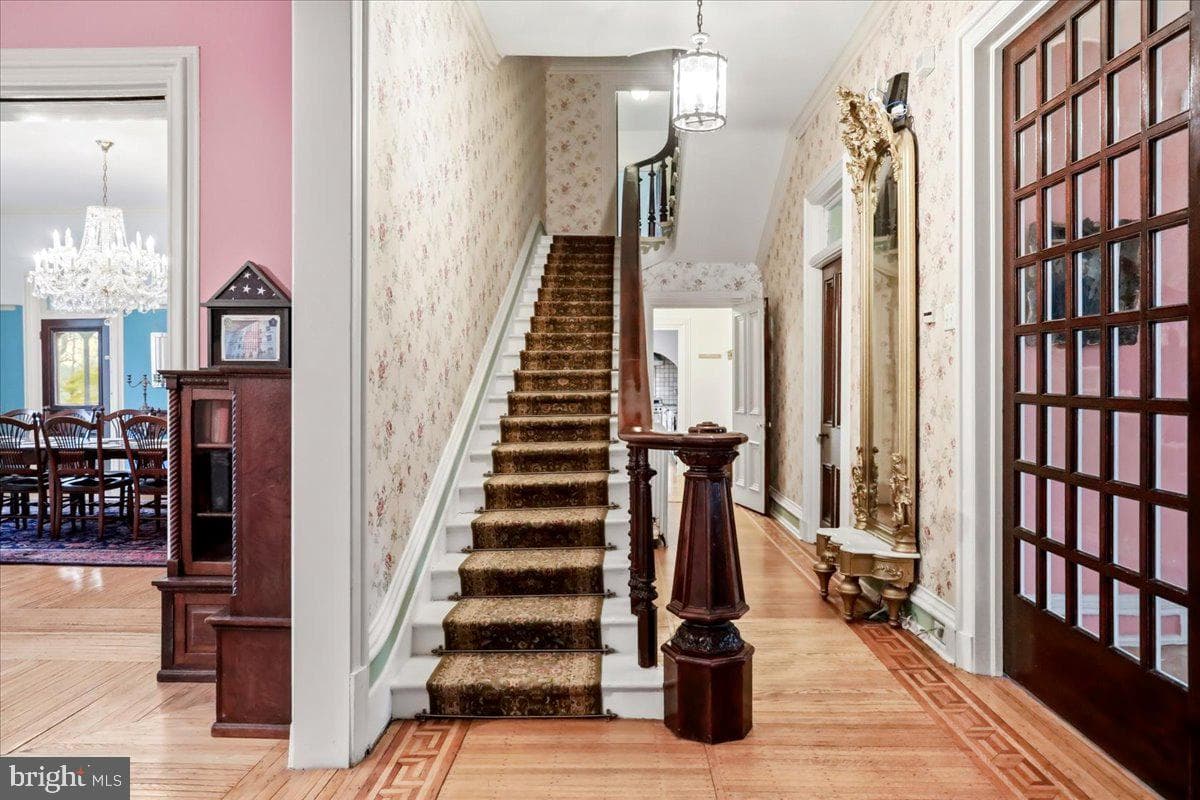 827 Philadelphia Avenue photo 4