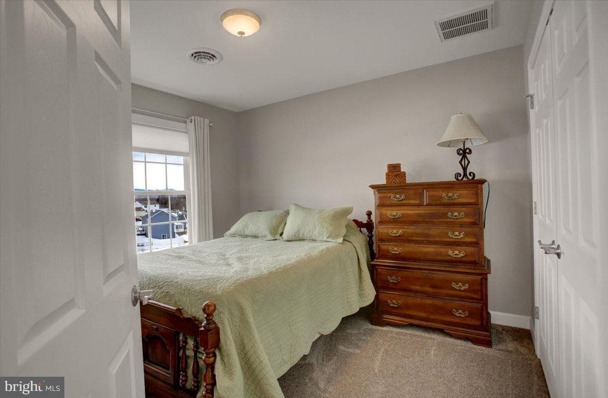 847 W King Street photo 45