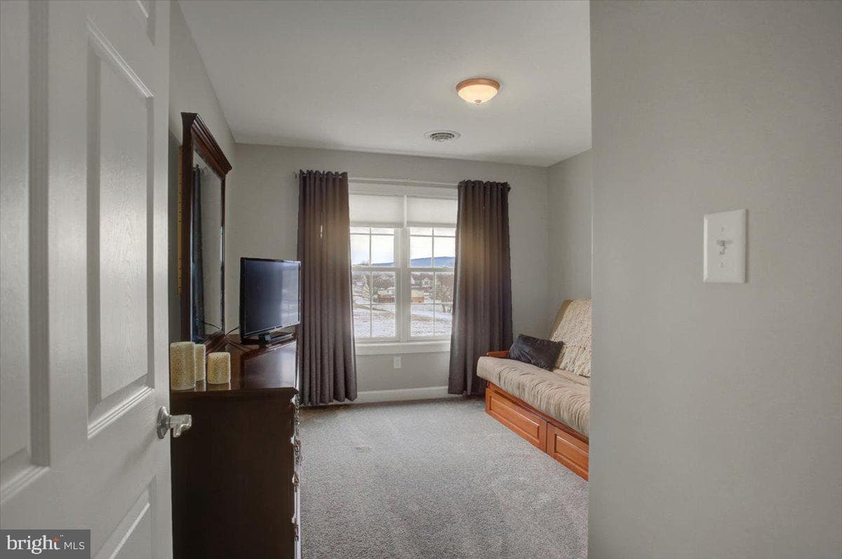 847 W King Street photo 54