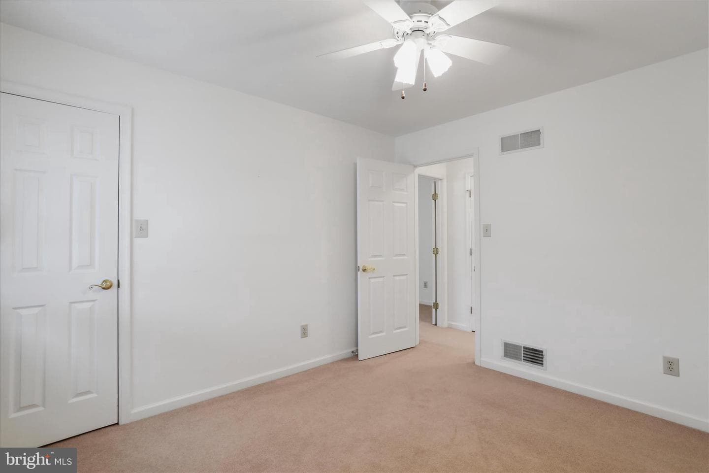 7010 Fairway Oaks photo 32