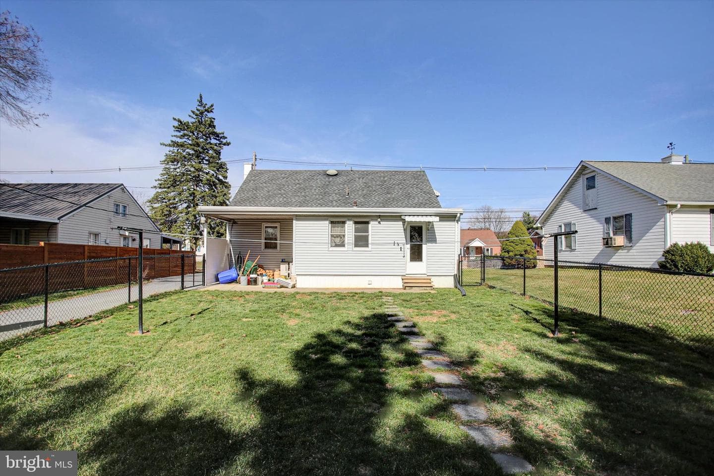 712 Stanley Avenue photo 35
