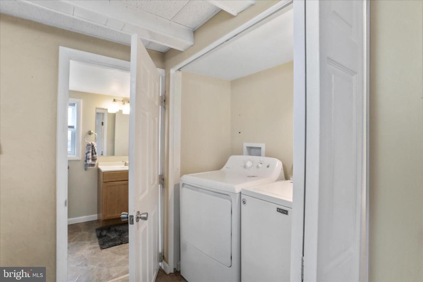 5529 Greenvillage Road photo 22