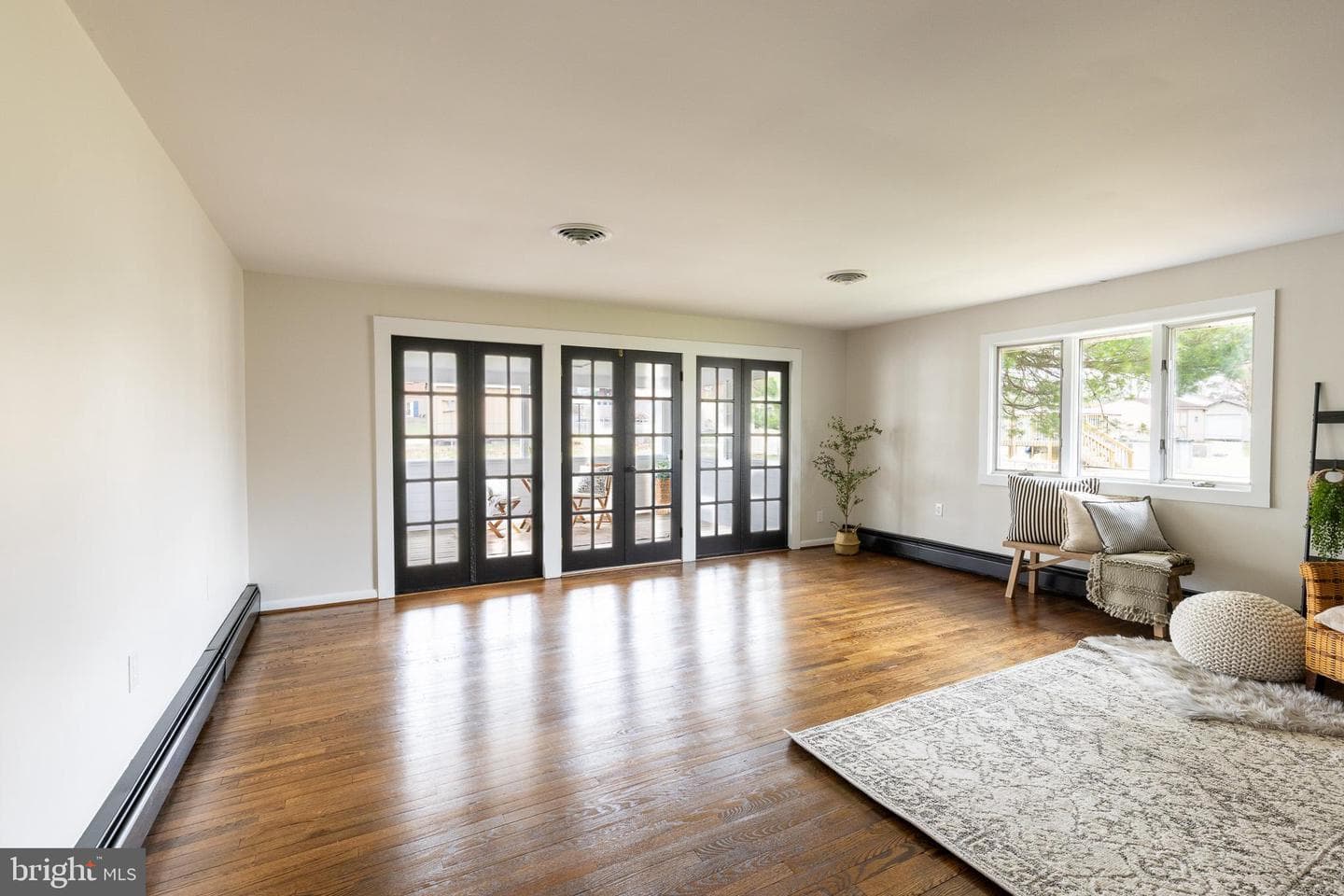 1286 Fox Den Drive photo 3