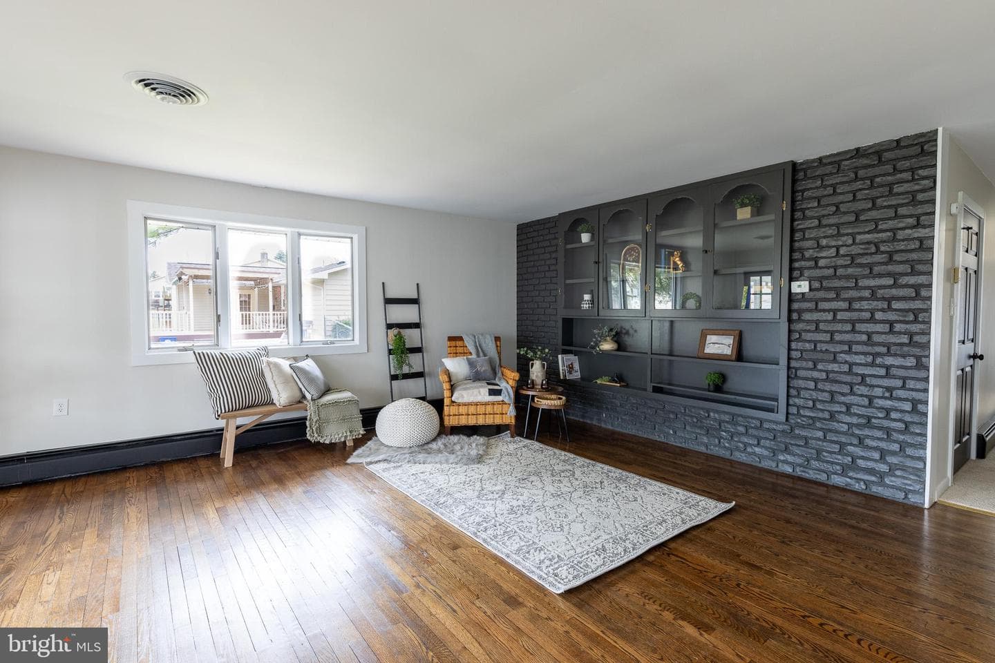 1286 Fox Den Drive photo 4