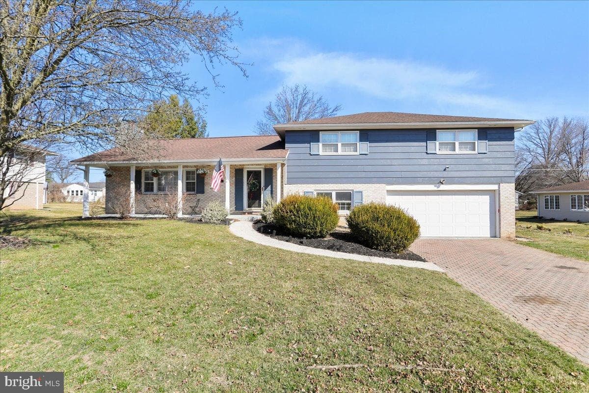 173 Colonial Drive, Chambersburg