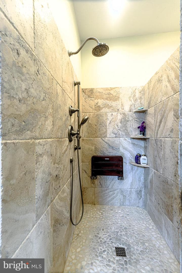 5645 Greenvillage Road photo 24