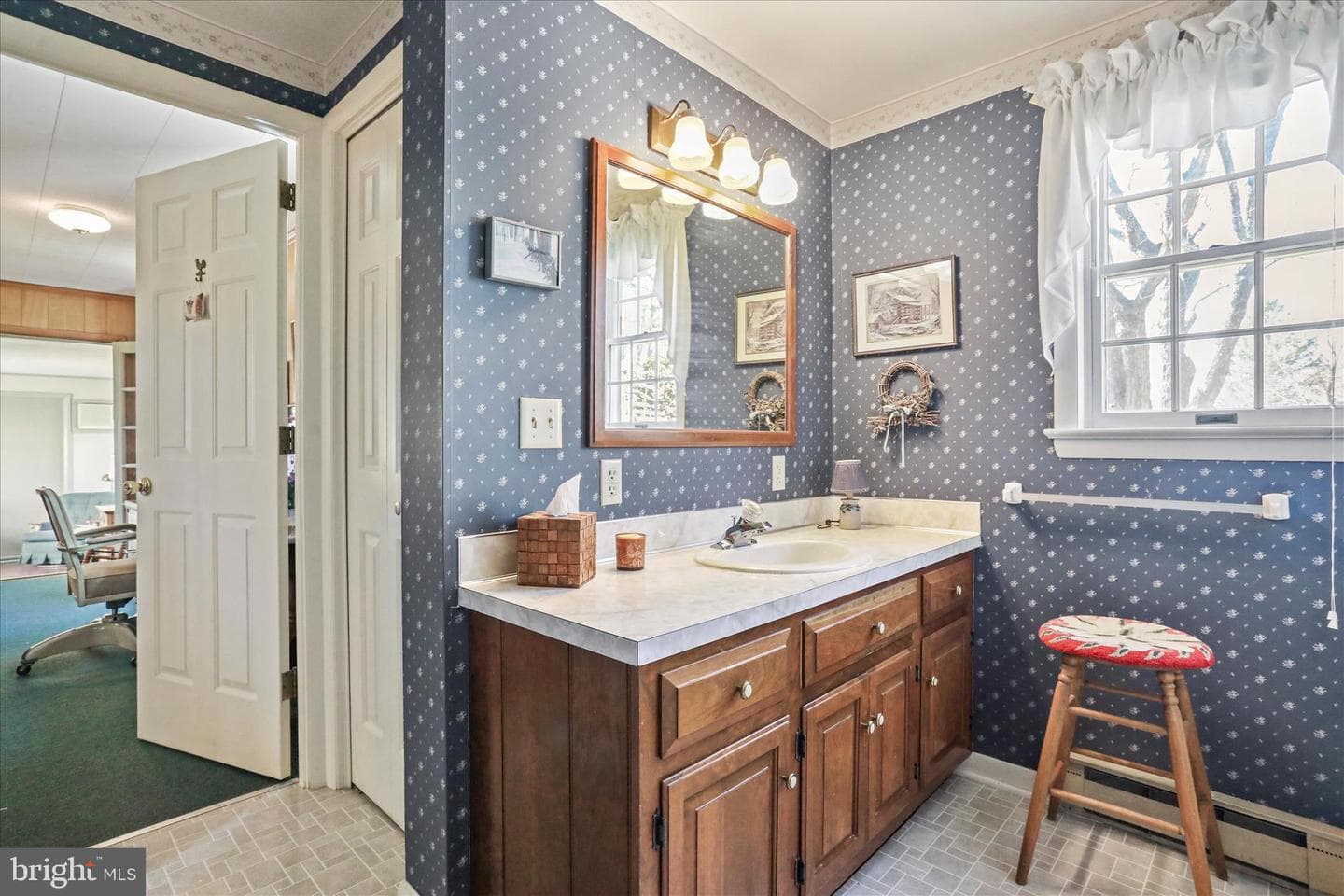 132 Faust Street photo 26