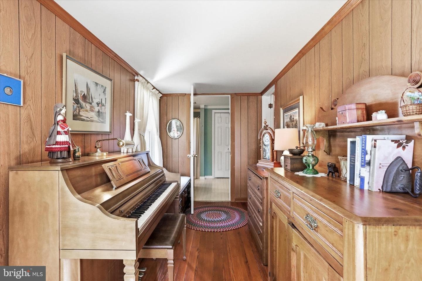 132 Faust Street photo 36