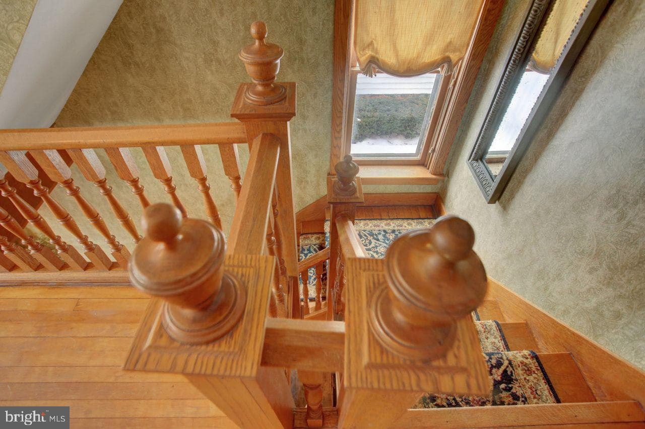 530 E Catherine Street photo 36