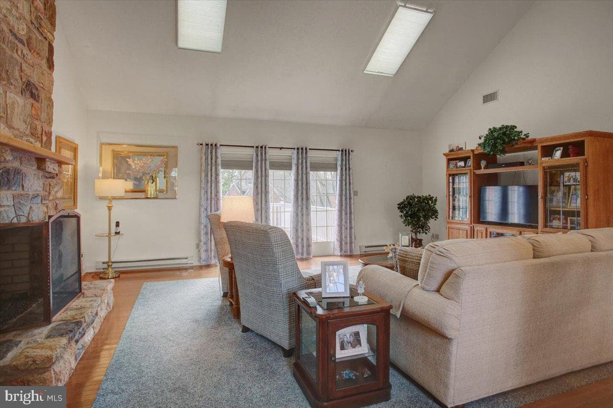 84 Monroe Drive photo 10