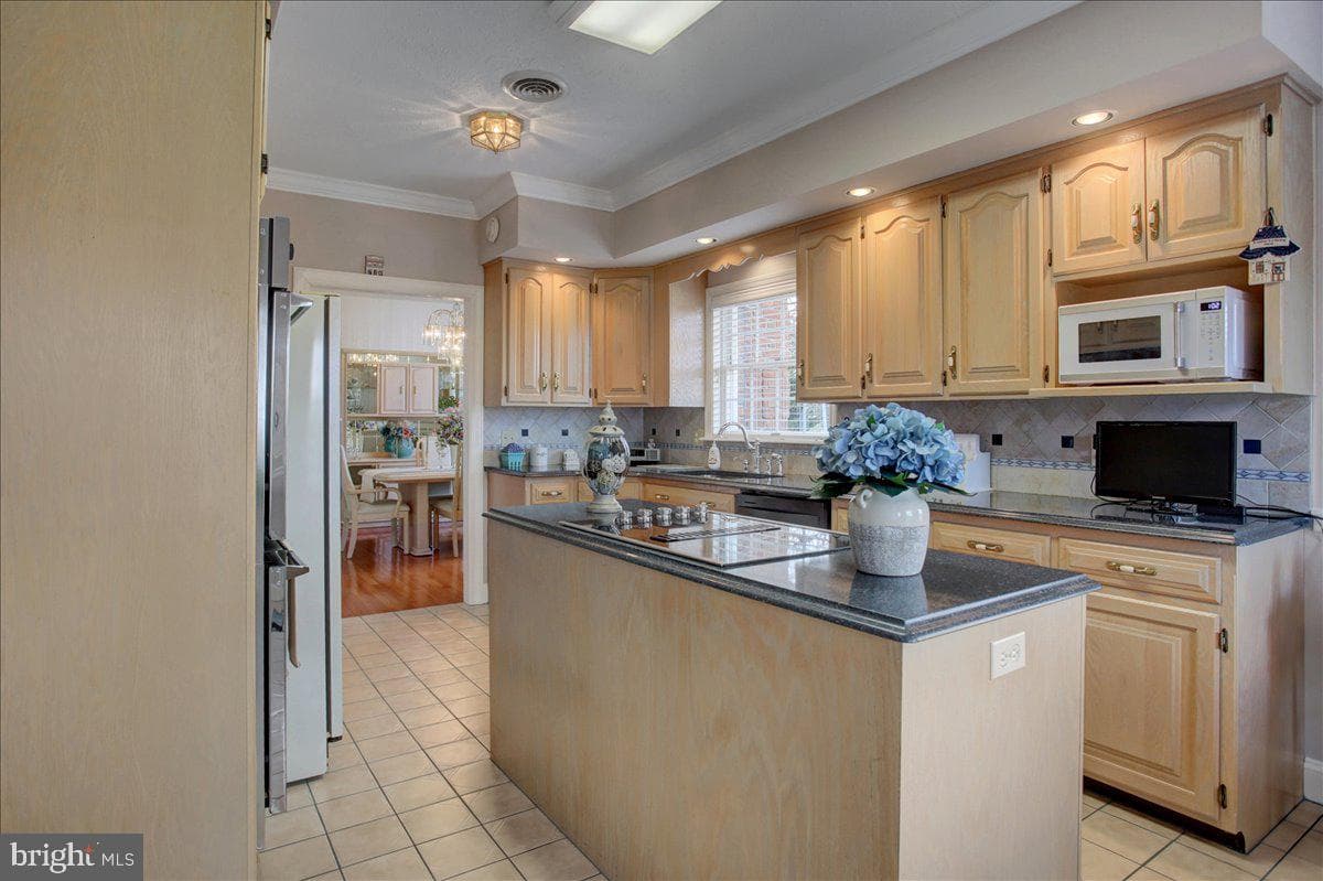 84 Monroe Drive photo 18