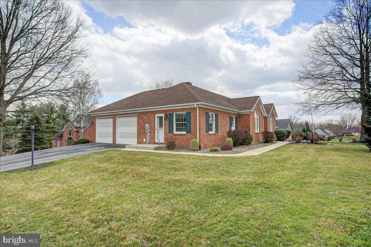 84 Monroe Drive photo 5
