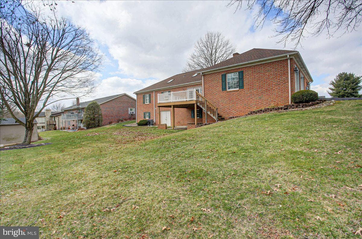 84 Monroe Drive photo 51