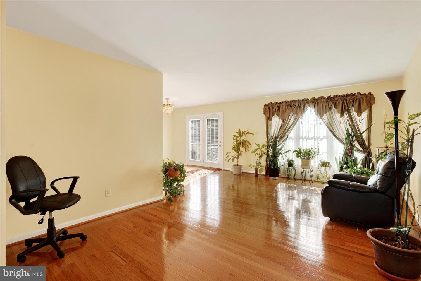 345 Roseann Drive photo 6