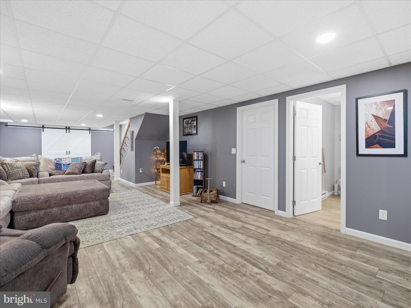 570 Starr Avenue photo 35