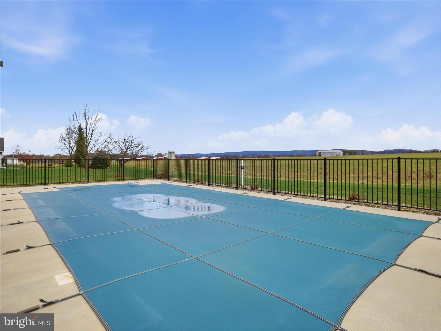 570 Starr Avenue photo 46
