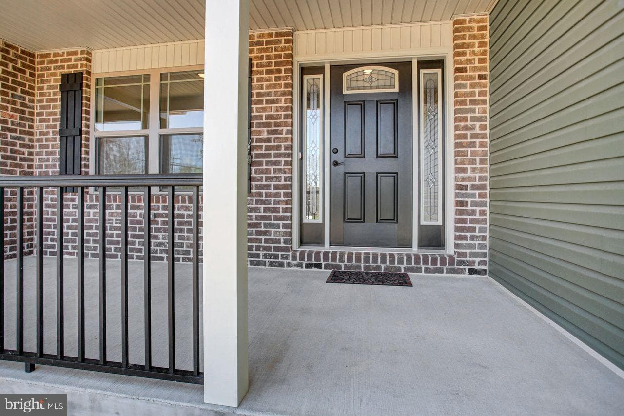 6338 Penn National Drive, Fayetteville