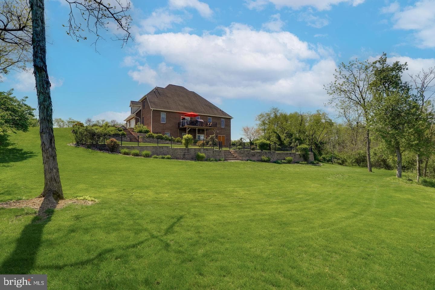 239 Abishire Way photo 3