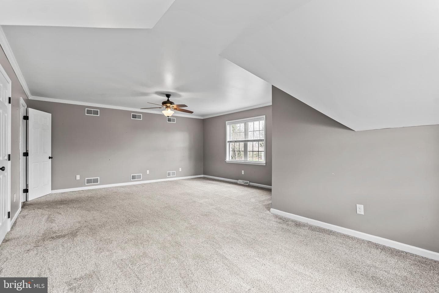 1831 Bell Avenue photo 48