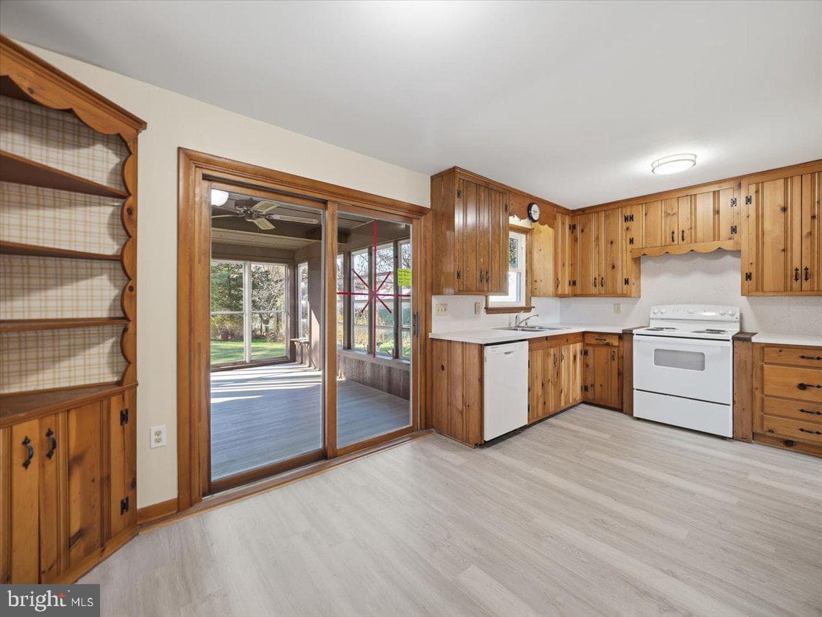906 Strock Drive Drive photo 14