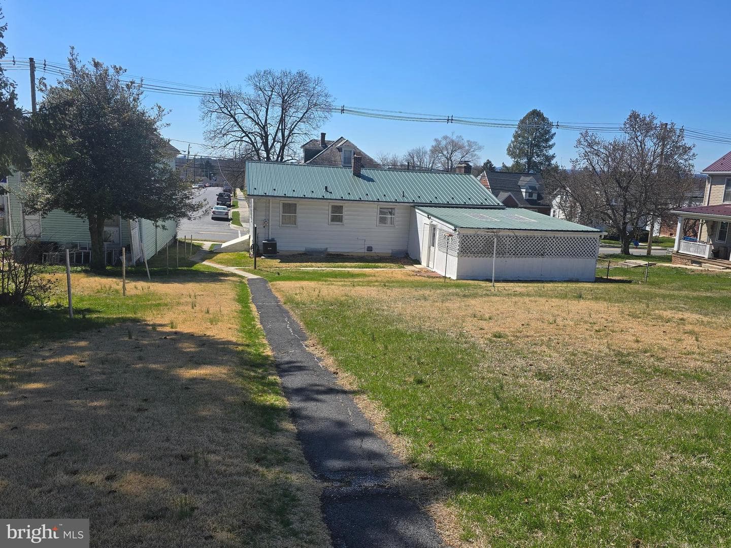 548 N Franklin Street photo 14