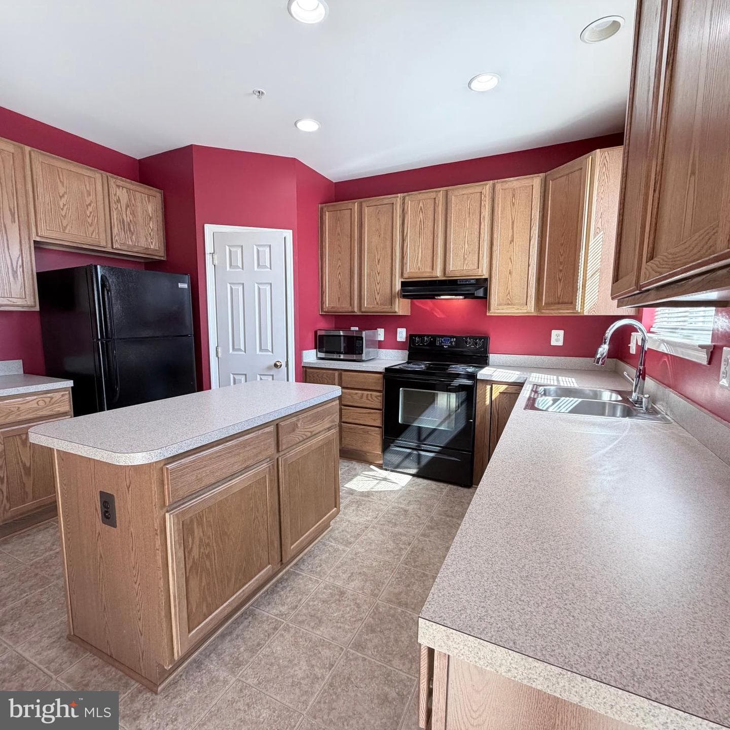 3361 Landmark Court photo 14