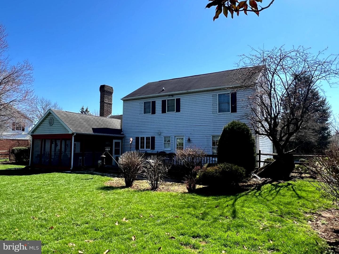 831 Rosewood Court photo 4